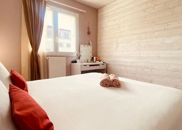 Bright And Unoverlooked Apartment