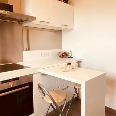 Apartman Bright And Unoverlooked