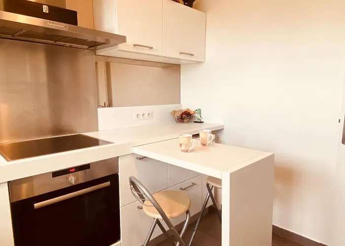 Apartman Bright And Unoverlooked